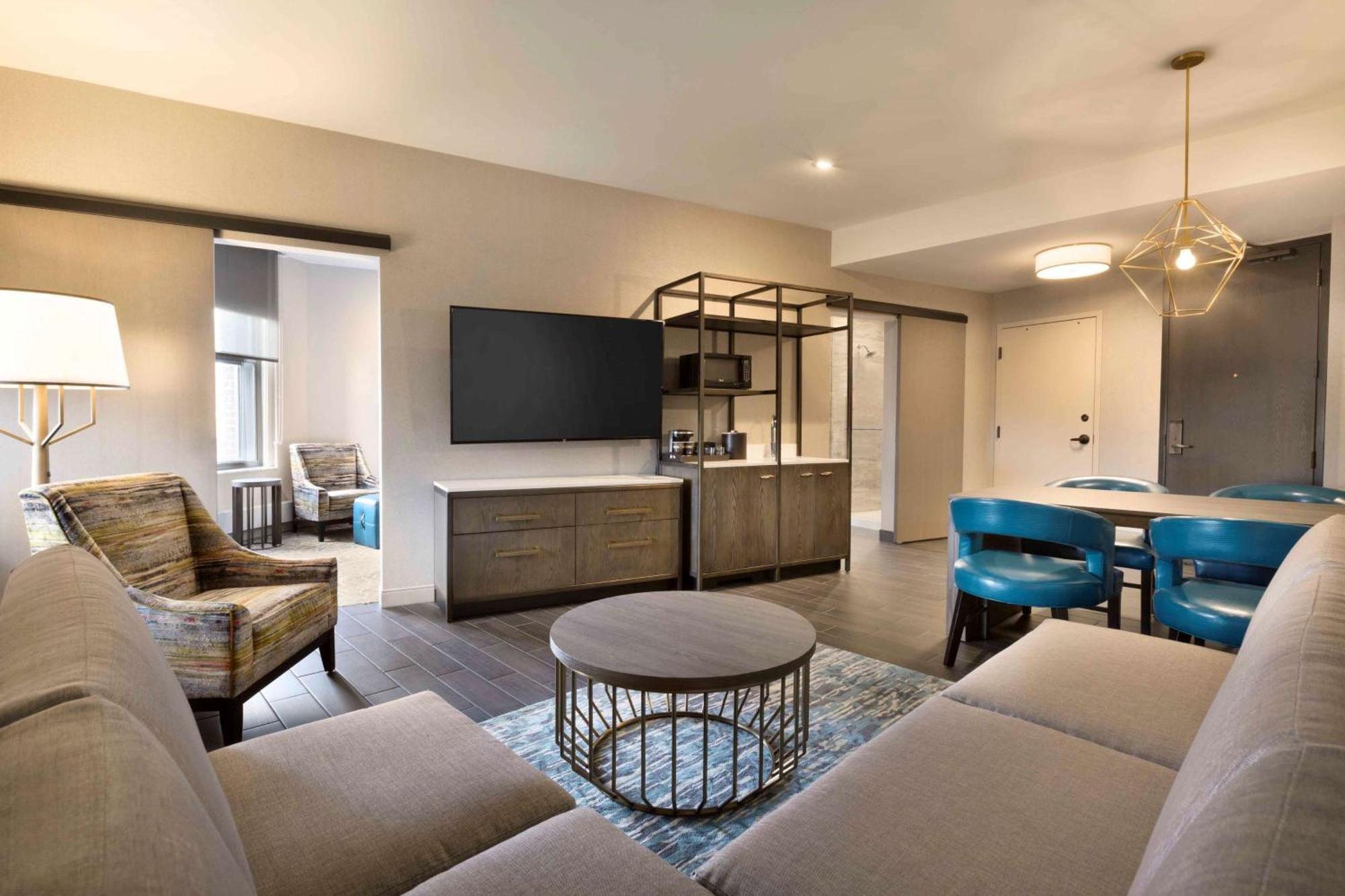 Embassy Suites By Hilton Minneapolis Downtown Hotel Ngoại thất bức ảnh