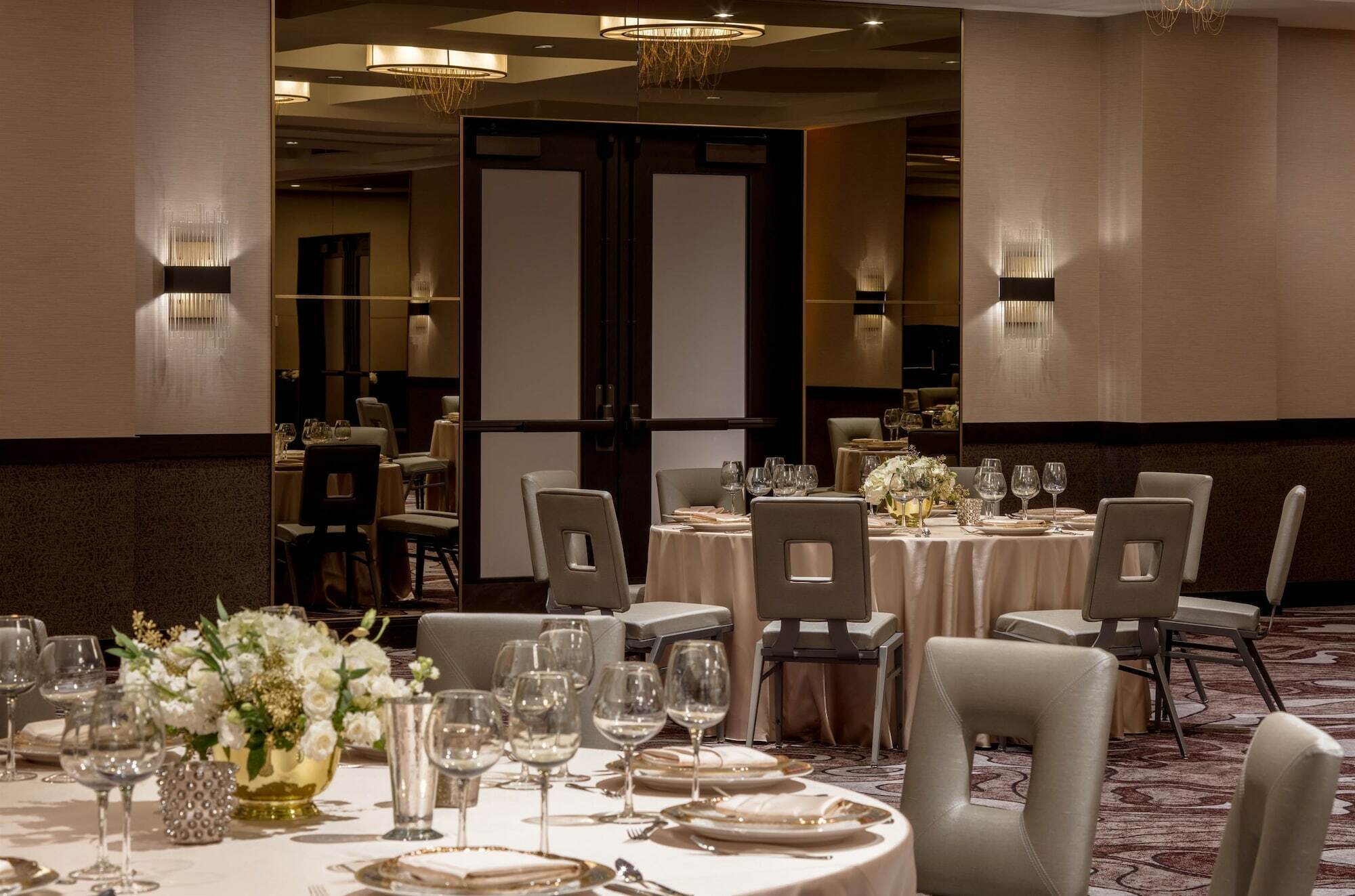 Embassy Suites By Hilton Minneapolis Downtown Hotel Ngoại thất bức ảnh