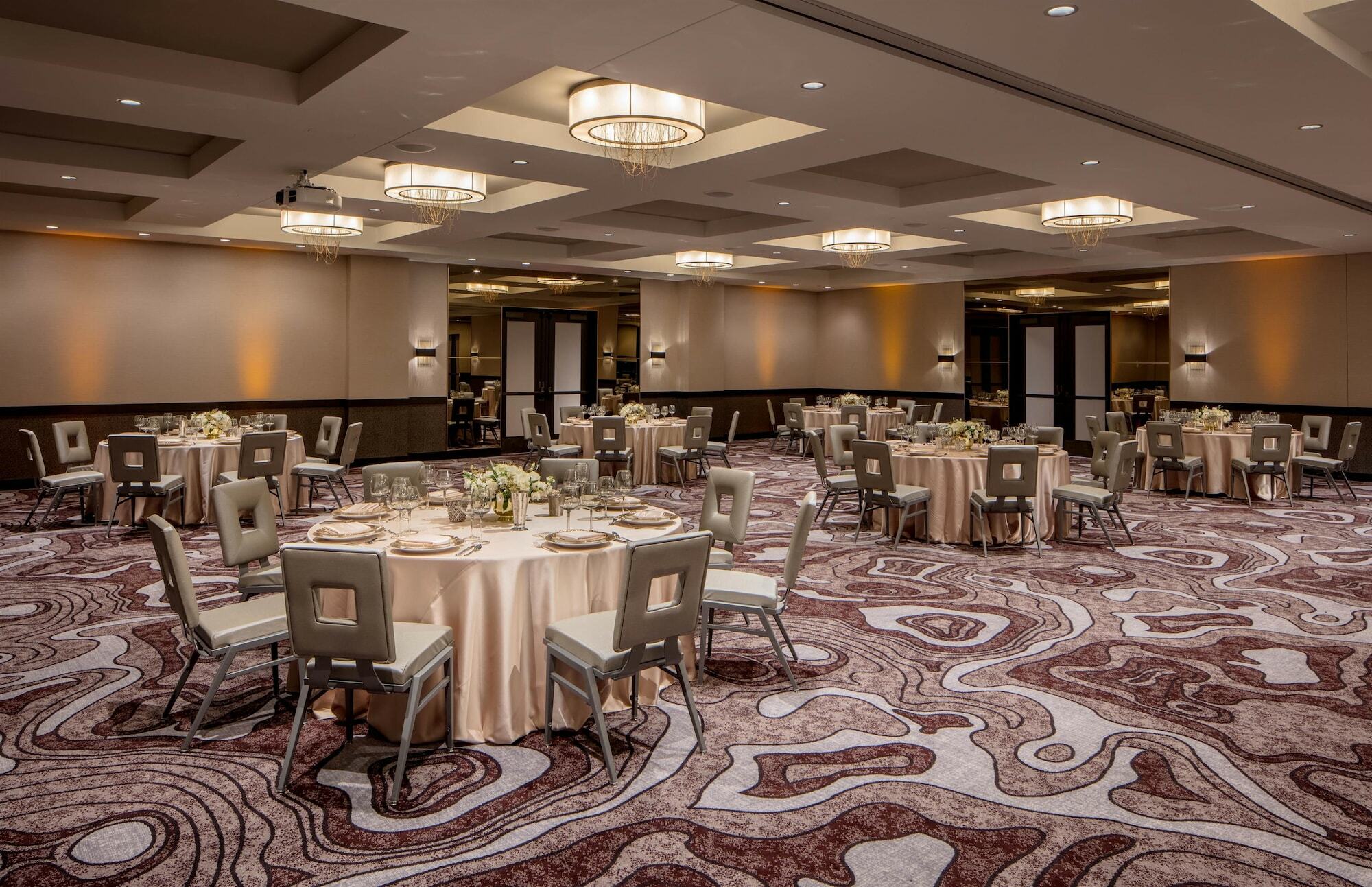Embassy Suites By Hilton Minneapolis Downtown Hotel Ngoại thất bức ảnh